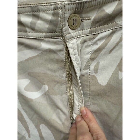 Patagonia Stretch Wavefarer  Patterned Shorts Men's Size 38 khaki/sand - Picture 5 of 9